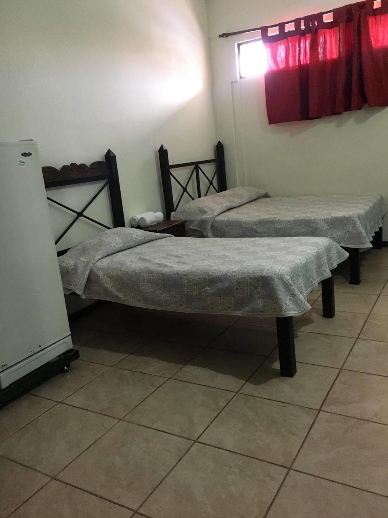 Apartotel Gaviotas Jacó Kültér fotó